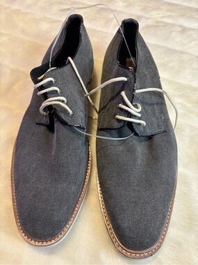 Gordon Rush Men's Charcoal Gray Chukka Boots with Light Gray Laces